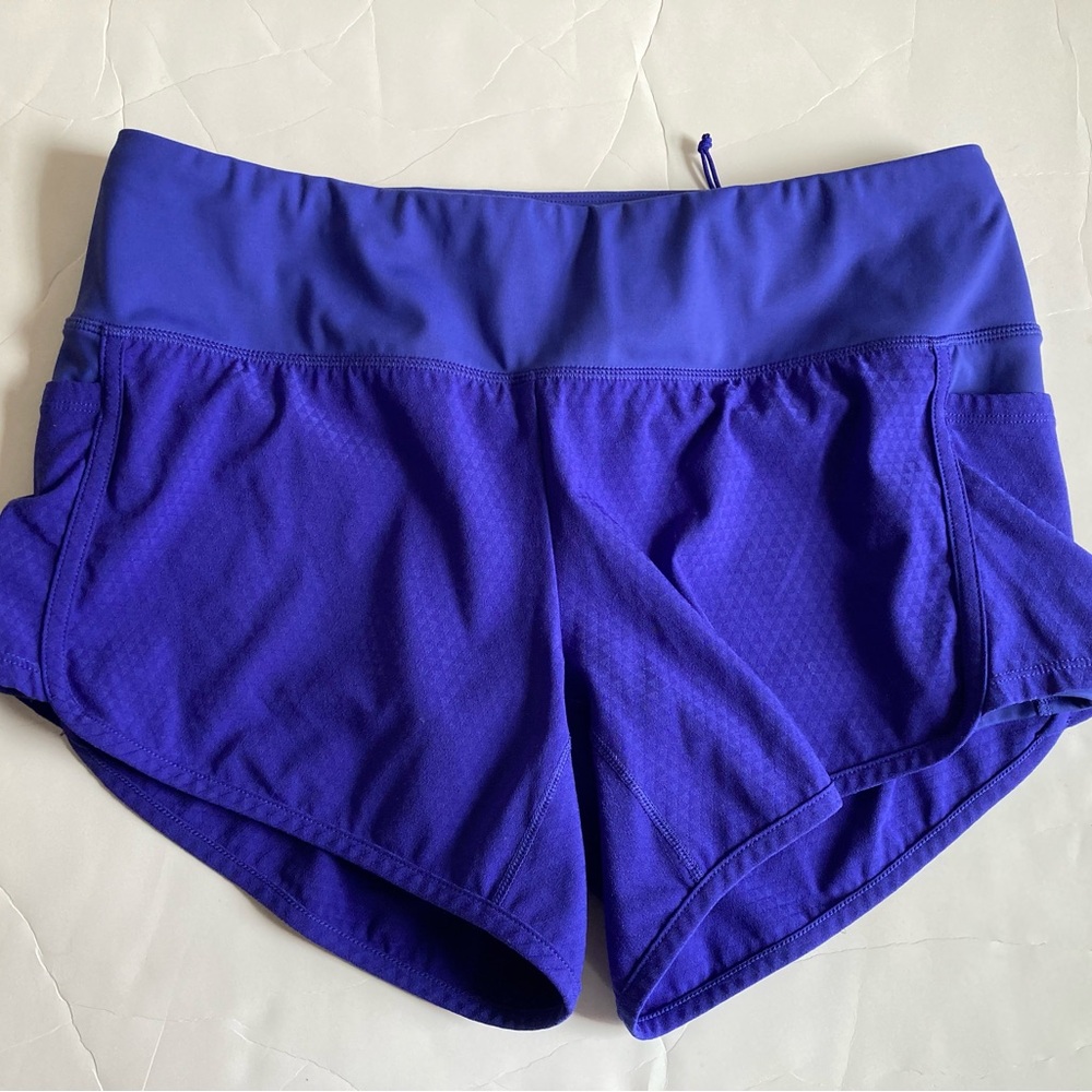 Oiselle roga running shorts size 6 EUC 4” inseam